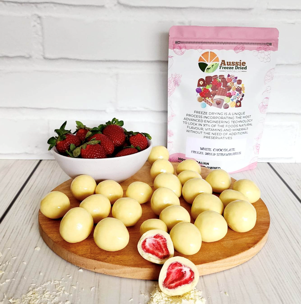 Freeze Dried White Chocolate Covered Strawberries and 200g